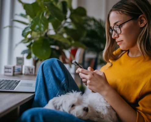 Woman with allergies considering if she should get specialized allergy and asthma care